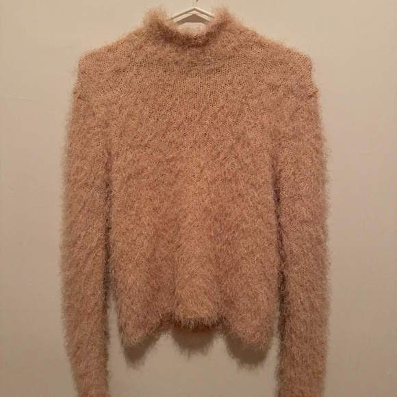 Soft fuzzy knit sweater with long sleeve - Picture 1 of 6